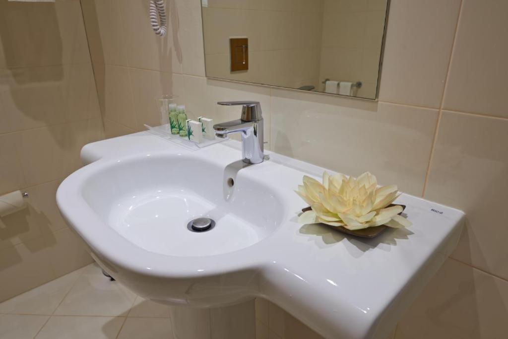 Hotel Azinheira By Ridan Hotels Fatima Esterno foto